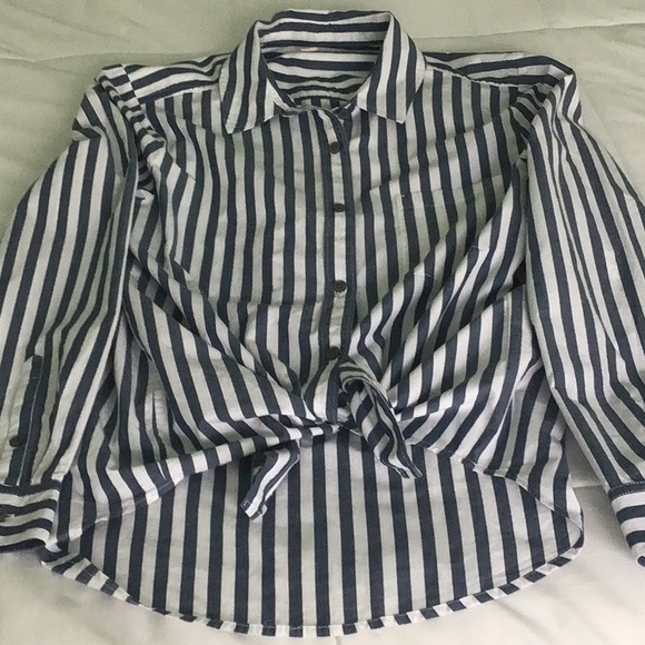 Style & Co. - women’s long sleeve button up striped shirt - Picture 3 of 8